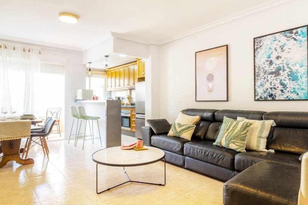 Apartamento Pink Maritimo Torrevieja Buitenkant foto