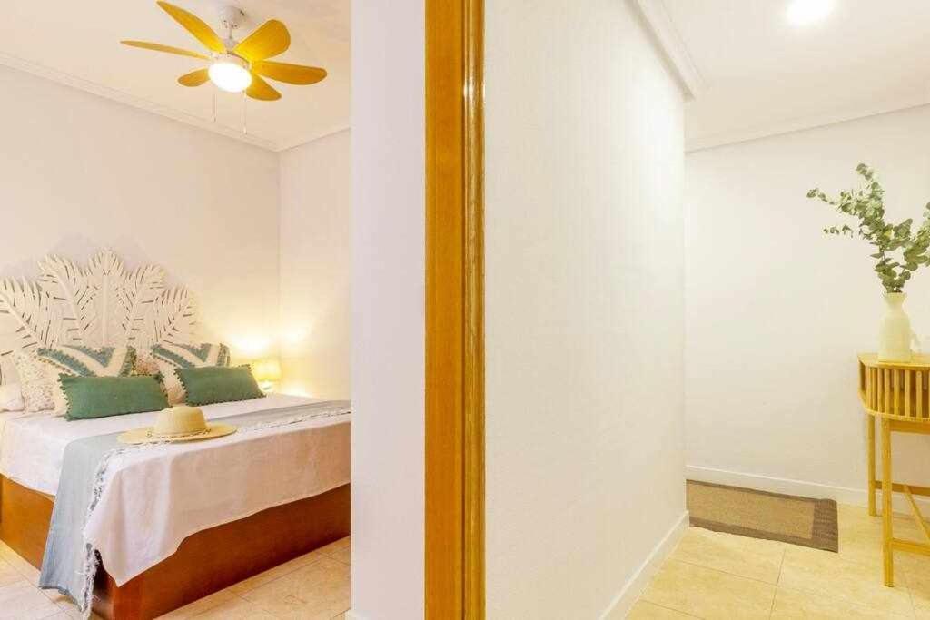 Apartamento Pink Maritimo Torrevieja Buitenkant foto